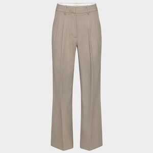 BRAND NEW Aritzia Effortless Pant - Curve-Fit 8 - (Re)ssential